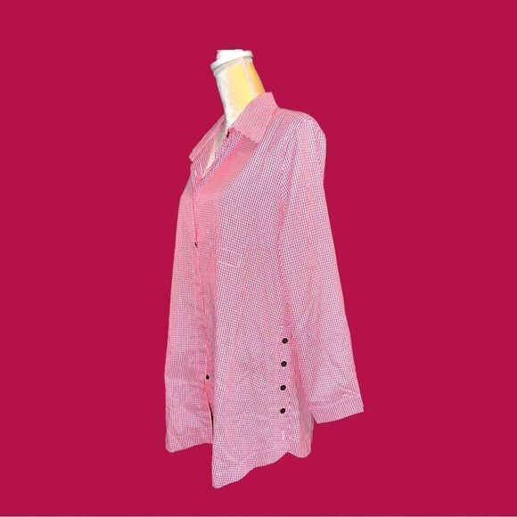 Hot pink checkered longer hem button up blouse - Picture 10 of 13